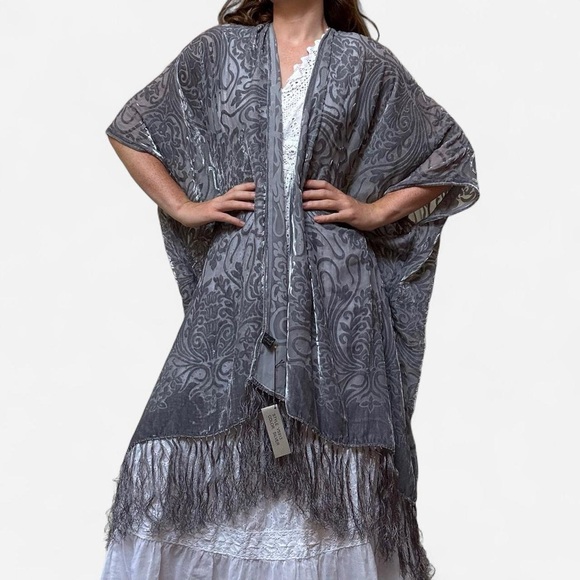 Janika Designs Grey silk velvet shawl with fringe - Picture 2 of 12